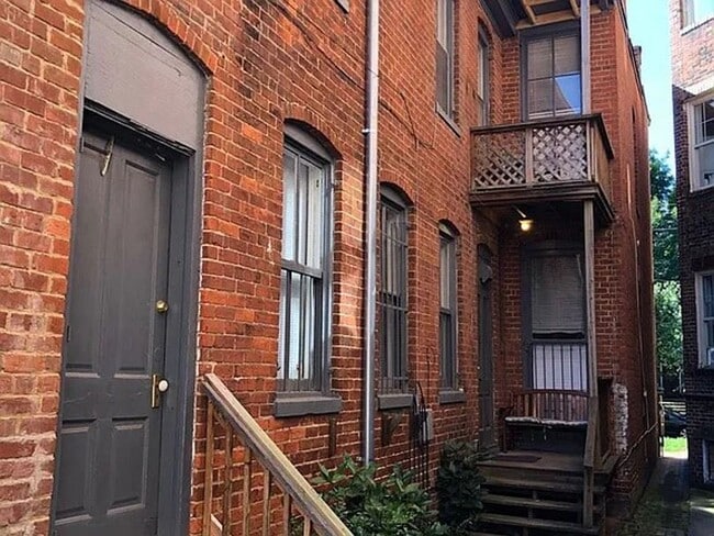 Building Photo - 1114 Grove Ave