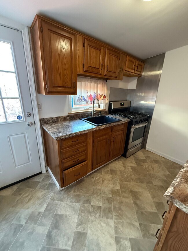 Foto del edificio - 3661 Jasper St