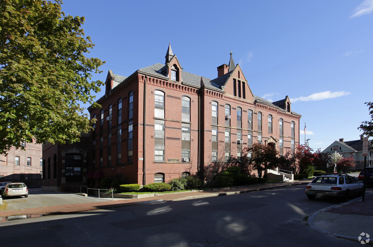 Building Photo - Butler Payson Apartments