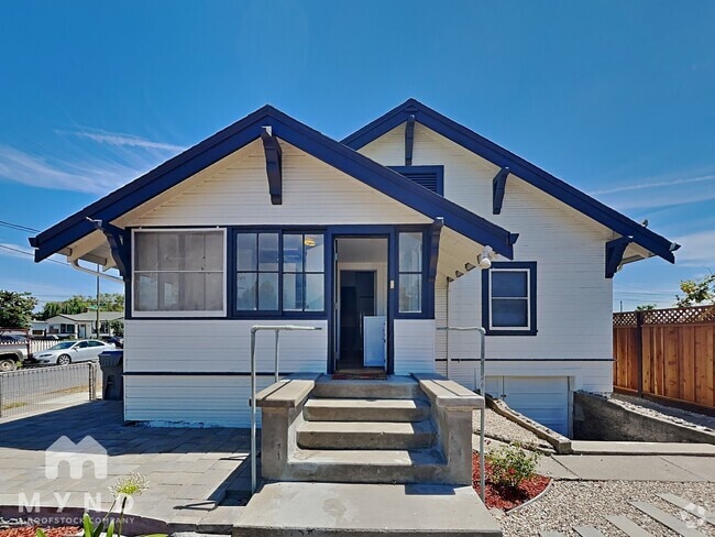 Building Photo - 845 N 14th St
