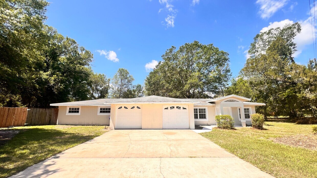 Primary Photo - GREAT 4 bedroom 2 bath POOL HOME in Orange...