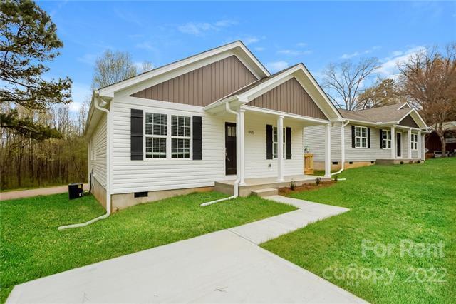 Building Photo - 995 Pine Cir Dr NW