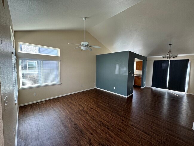 Foto del edificio - 11483 Knox Ct