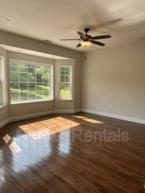 Building Photo - 104 Sunnybrook Dr