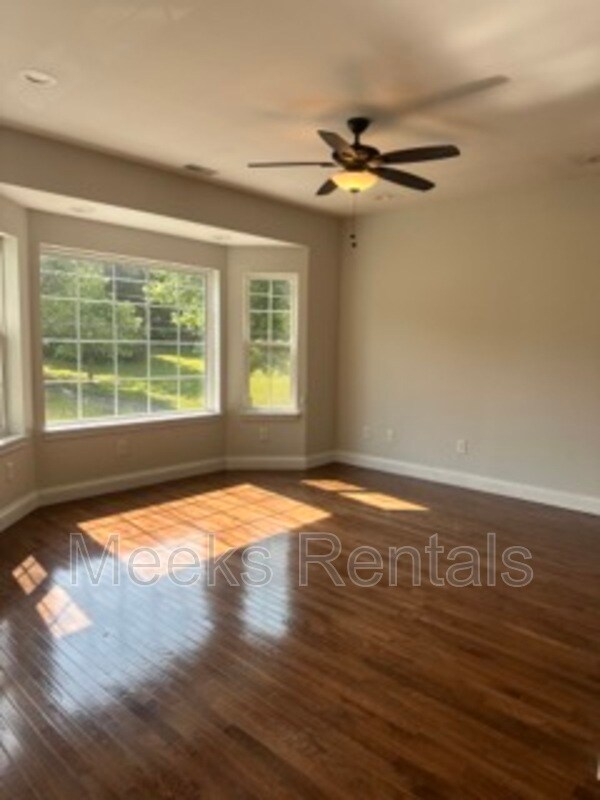 Building Photo - 104A Sunnybrook Dr