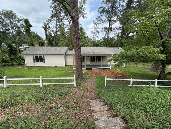 Foto del edificio - Lovely 3 Bedroom 2 Bath Home in Spartanbur...