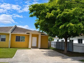 Building Photo - 26524 SW 138th Ave