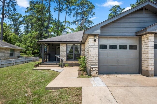 Building Photo - 114 N Kanaio Dr