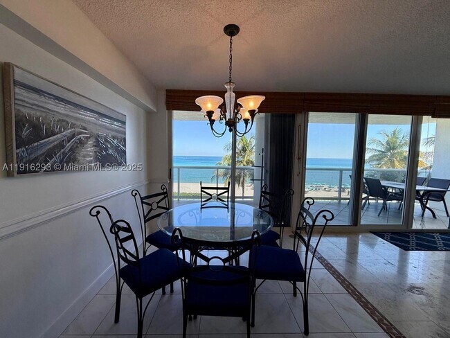 Foto del edificio - 16711 Collins Ave