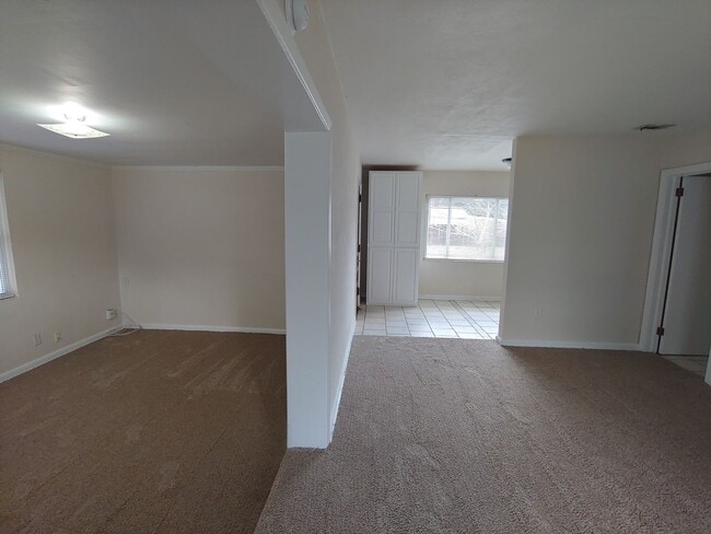 Foto del edificio - Cute 3BR/1BA cottage with central heat & a...