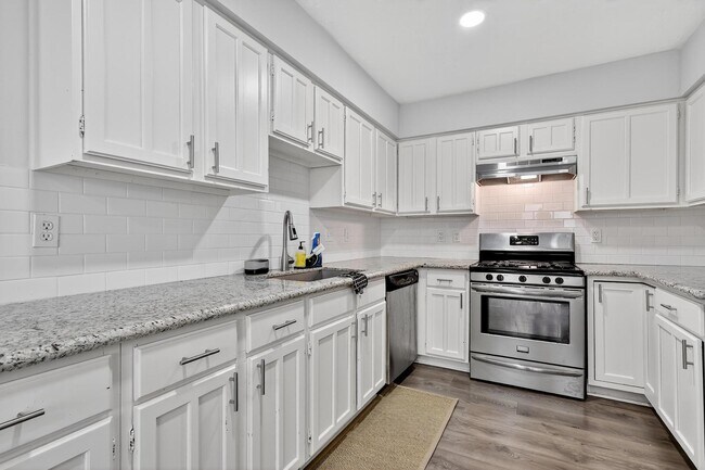 Building Photo - 7331 Misty Morning Dr