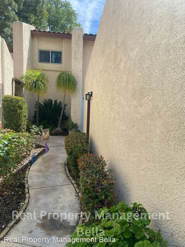 Primary Photo - 2 br, 2.5 bath House - 38972 Paseo De Oro