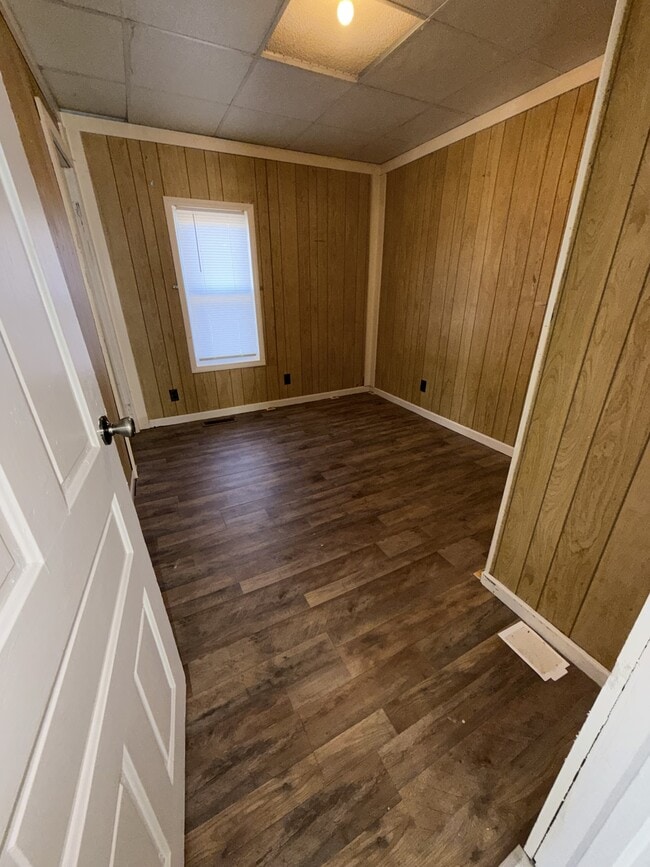 Foto del edificio - 651 New Brickyard Rd