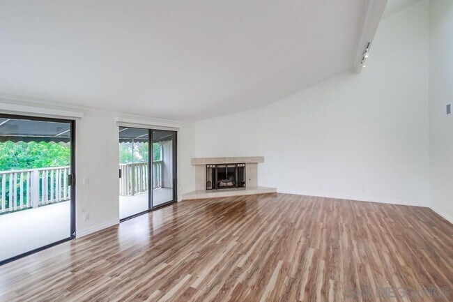 Building Photo - 1440 Camino Lujan