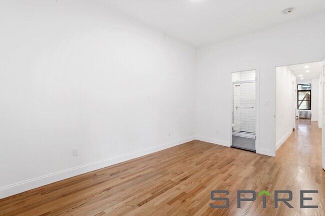 Building Photo - 218 W 72nd St