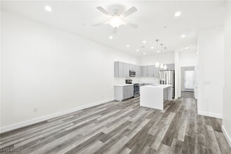 Building Photo - 11480 Roaring Peak Dr