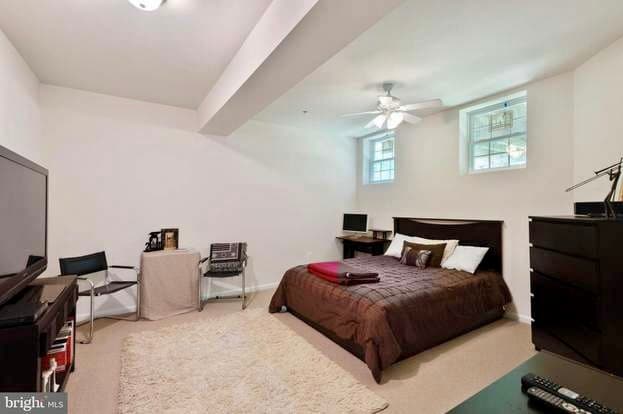 Foto del edificio - 9813 Hammer Ln