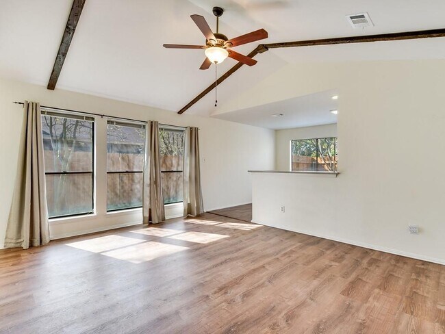 Building Photo - 1003 Markham Ln
