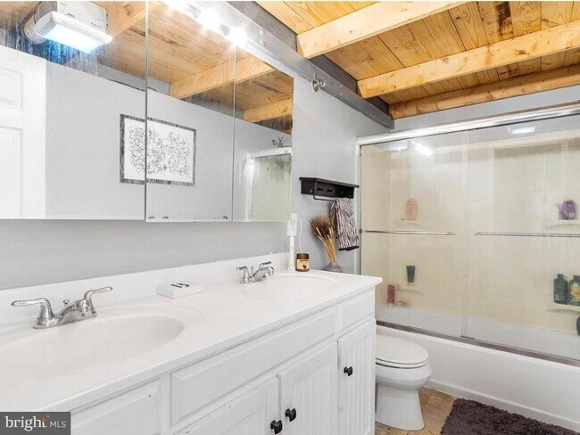 Foto del edificio - 1100 Shackamaxon St