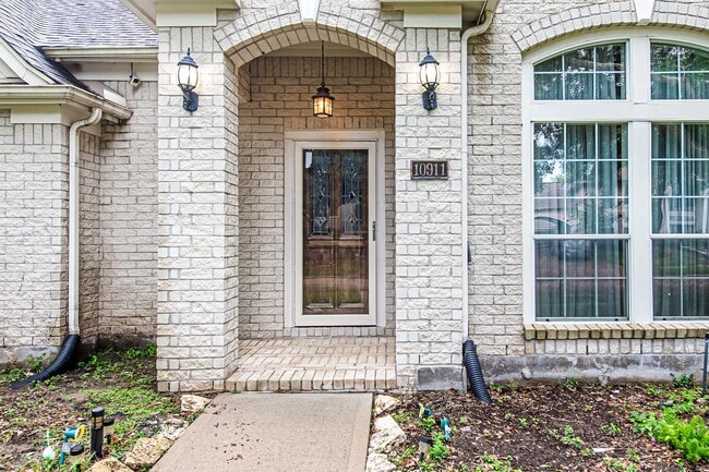Foto del edificio - 10911 Hundred Bridge Ln