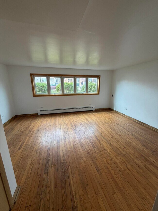 Foto del edificio - 4431 N Newcastle Ave