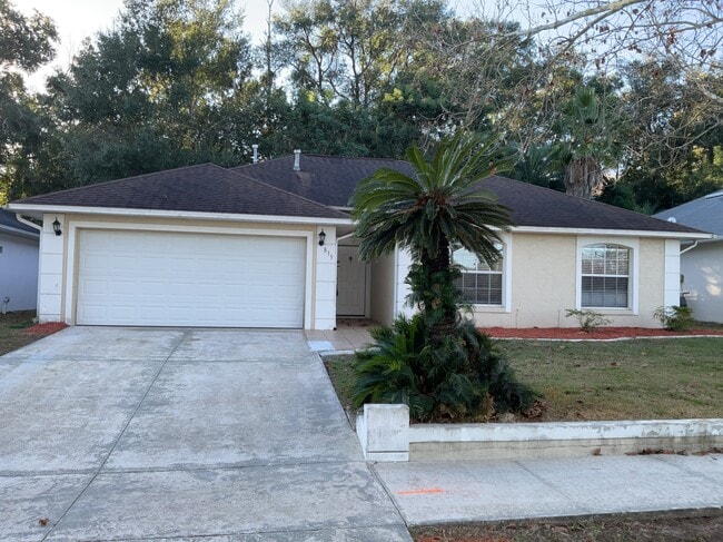 Building Photo - 815 Park Trail Dr