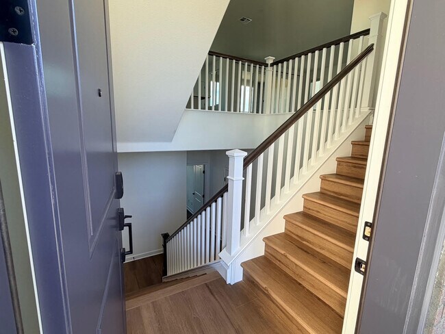 Foto del edificio - 513 Proton Pl