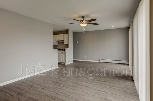 Foto del edificio - 3915 Devon Rd