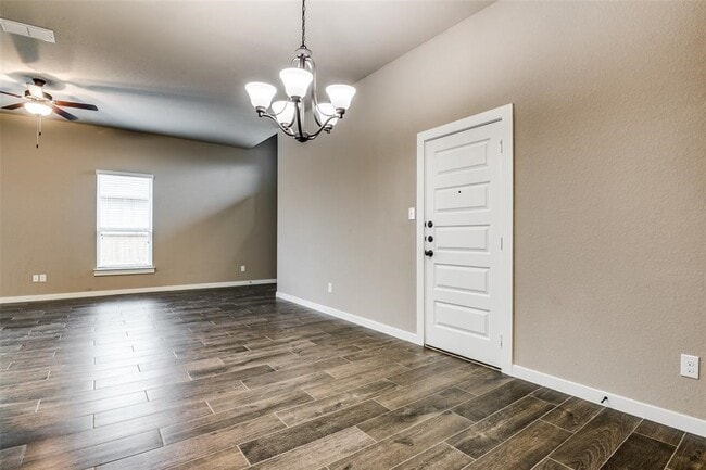 Building Photo - 9709 Grosbeak Ln