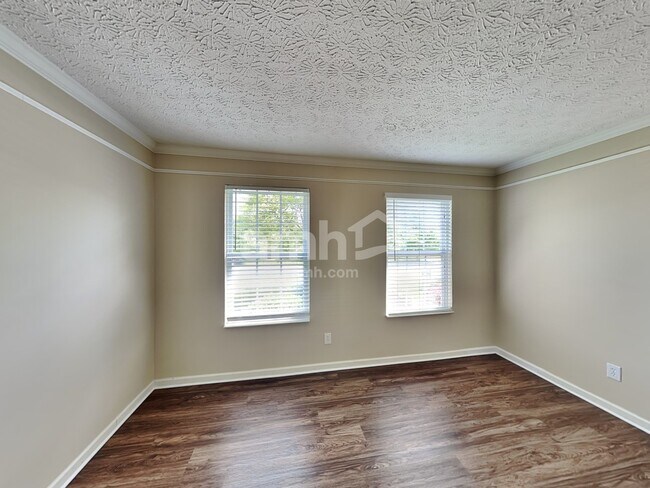 Building Photo - 35 Langtree Dr