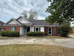 Building Photo - 8231 Lochwood Dr