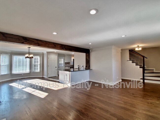 Foto del edificio - 547 Hopewood Ct