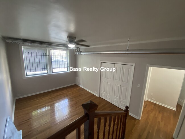 Building Photo - 5124 S Harper Ave