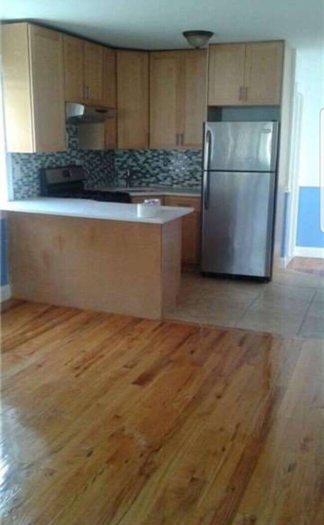 Foto del edificio - 116-14 Inwood St