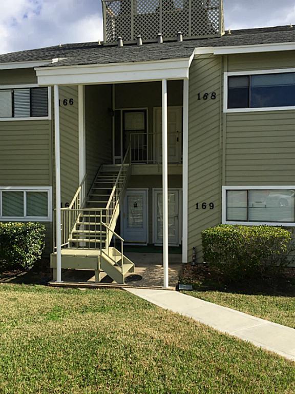 169 April Point Dr N Unit 169, Montgomery, TX 77356 Condo for Rent in