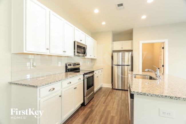 Building Photo - 1397 Woodridge Pl