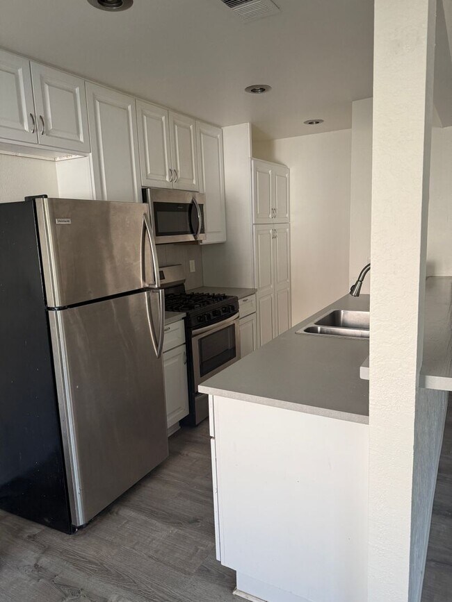 Foto del edificio - 2 Bed / 1 Bath Townhouse-Style Unit — Auburn Greens