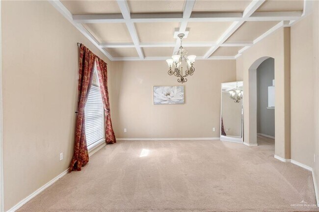 Building Photo - 30 Nicole Dr