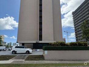 Building Photo - 775 Kinalau Pl