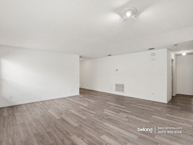 Foto del edificio - 15659 Galbi Dr