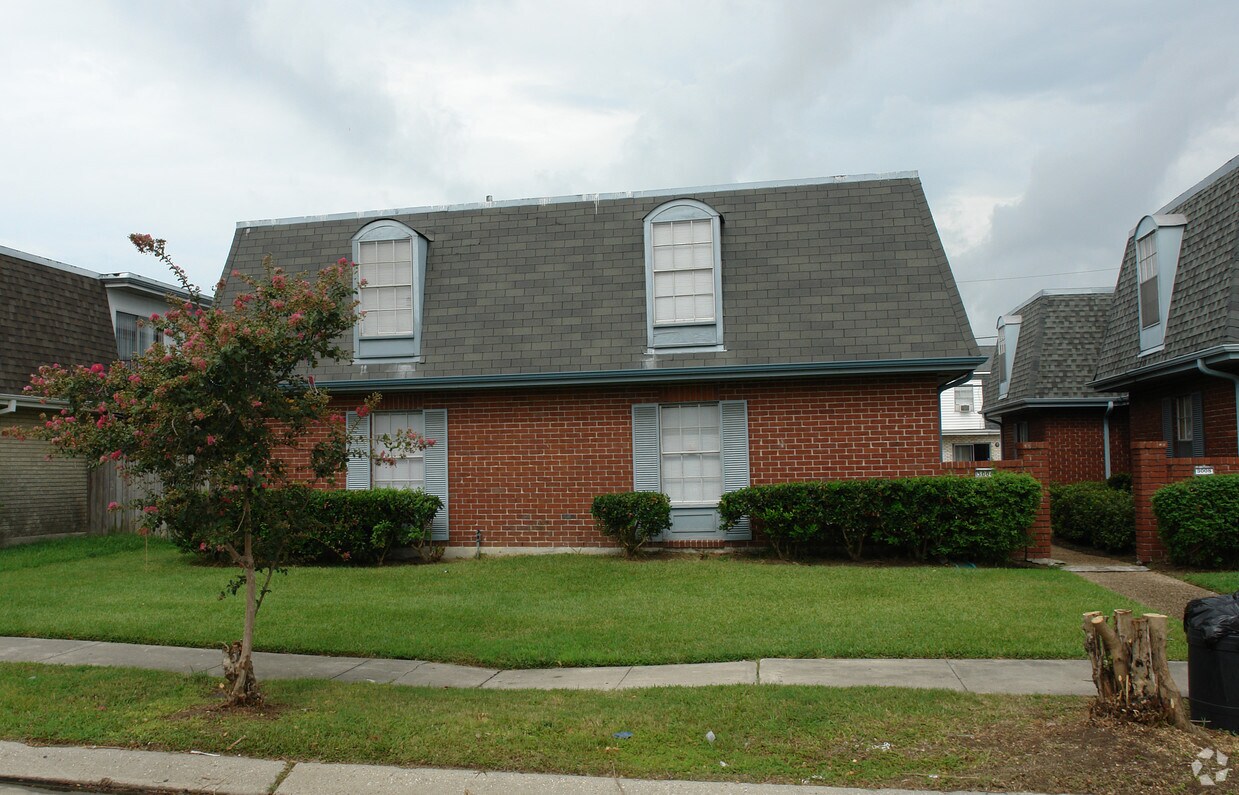 Foto del edificio - 3004 Houma Blvd