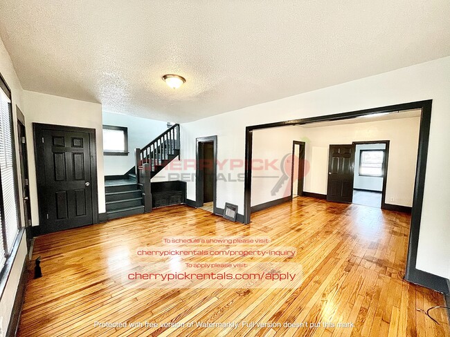 Building Photo - 4240 Erskine St