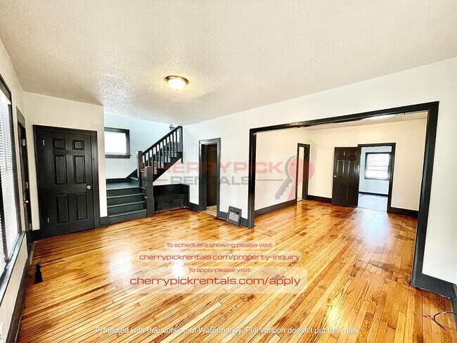 Foto del edificio - 4240 Erskine St