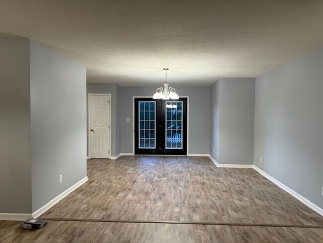 Foto del edificio - 199 Basin Dr