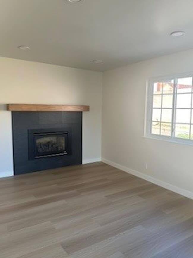 Building Photo - Newly remodeled three bedroom two bath.