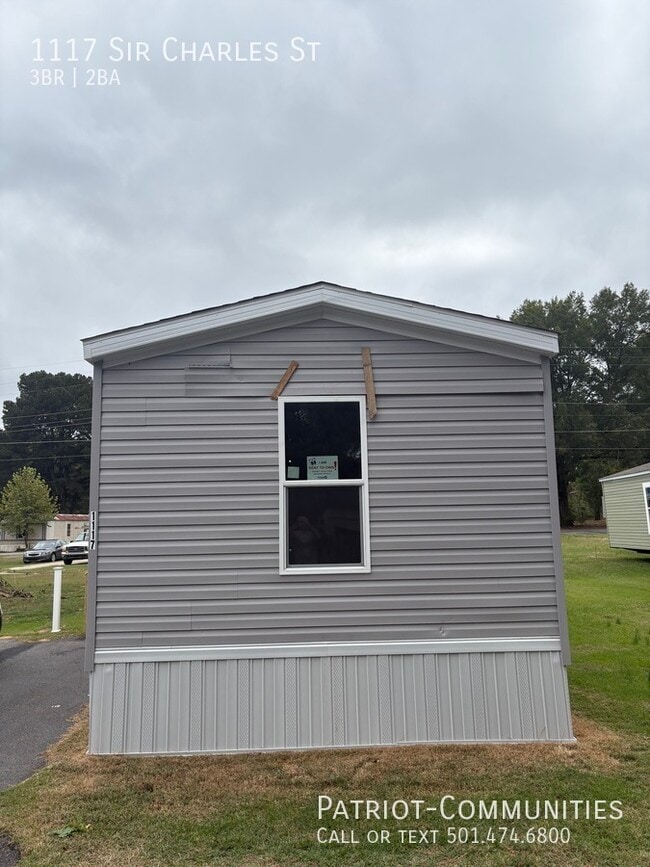 Foto del edificio - 1117 Sir Charles St