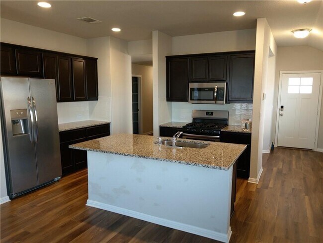 Building Photo - 109 Schuster Ct