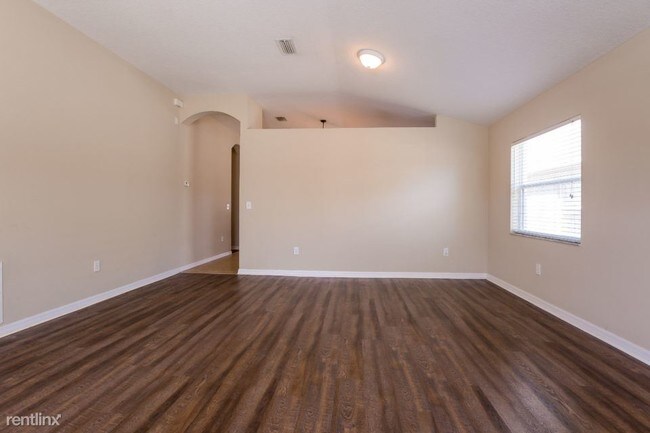 Building Photo - 2233 Roanoke Springs Dr
