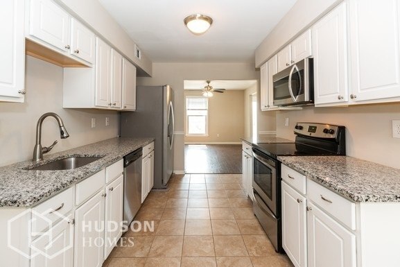 Building Photo - 35 Sleepy Hollow Ln