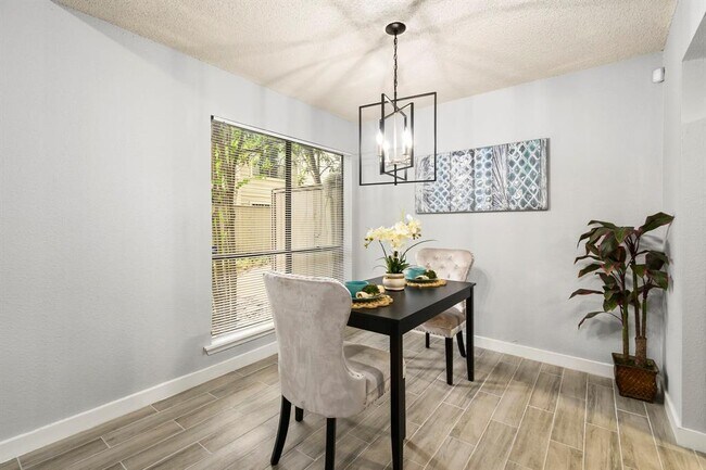 Foto del edificio - 9538 Windswept Ln